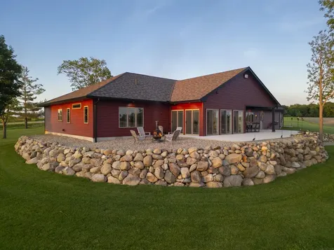 9035 Winslow Road Janesville IA 50647