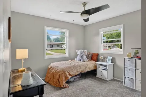 576 Pioneer Road Waterloo IA 50701