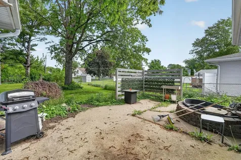 576 Pioneer Road Waterloo IA 50701