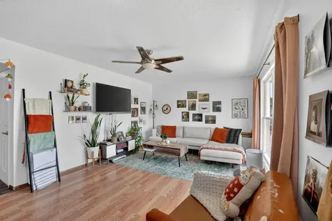 576 Pioneer Road Waterloo IA 50701