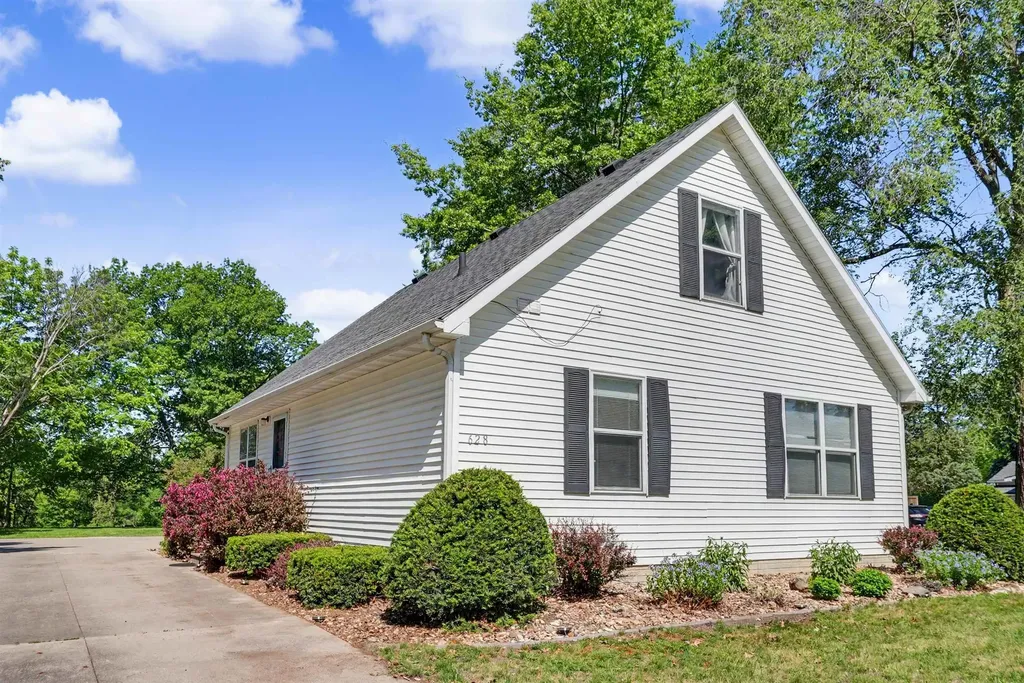 628 Main Street Janesville IA 50647