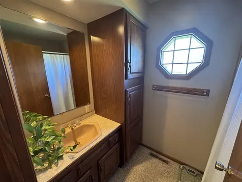 505 1st Avenue Ackley IA 50601