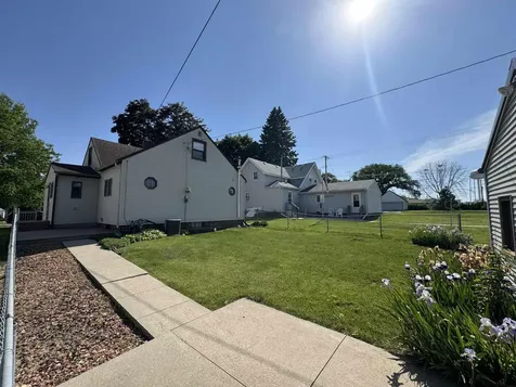 505 1st Avenue Ackley IA 50601