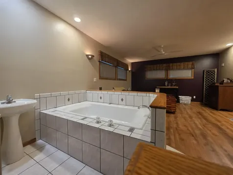 854 Douglas Street Jesup IA 50648