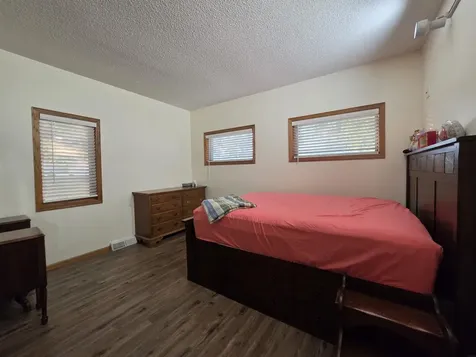 854 Douglas Street Jesup IA 50648
