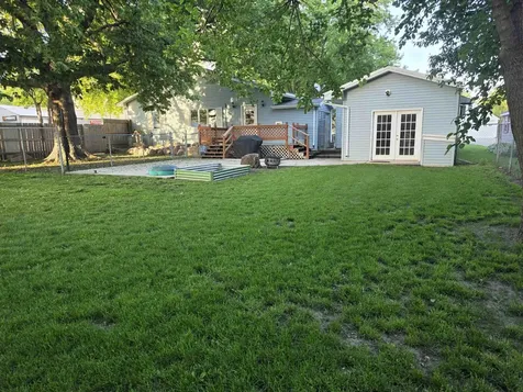 854 Douglas Street Jesup IA 50648