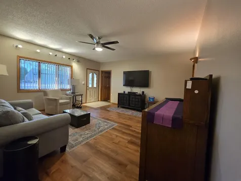 854 Douglas Street Jesup IA 50648