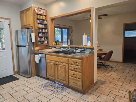 854 Douglas Street Jesup IA 50648