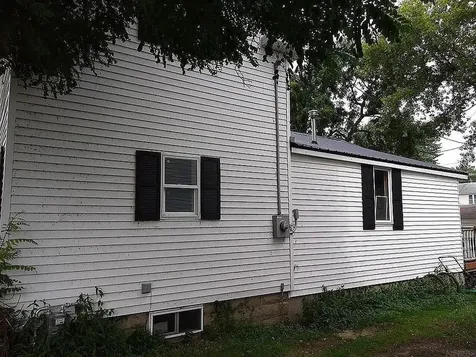 310 1st Street W Independence IA 50644