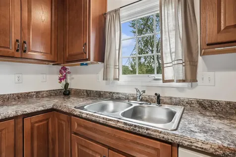 4202 Cardinal Drive Cedar Falls IA 50613