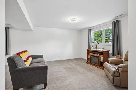 4202 Cardinal Drive Cedar Falls IA 50613