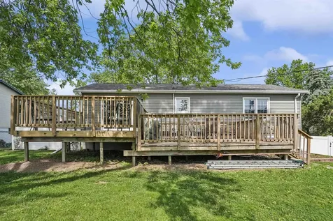 4202 Cardinal Drive Cedar Falls IA 50613