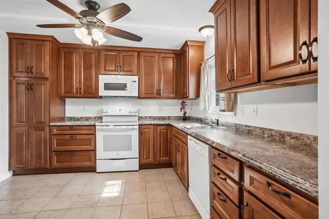4202 Cardinal Drive Cedar Falls IA 50613