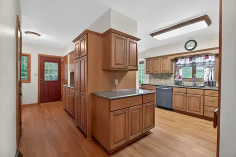 221 Byrnes Drive Waterloo IA 50701