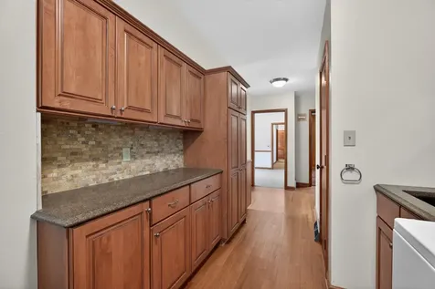 221 Byrnes Drive Waterloo IA 50701