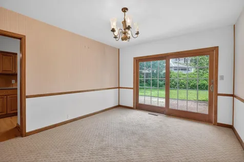 221 Byrnes Drive Waterloo IA 50701