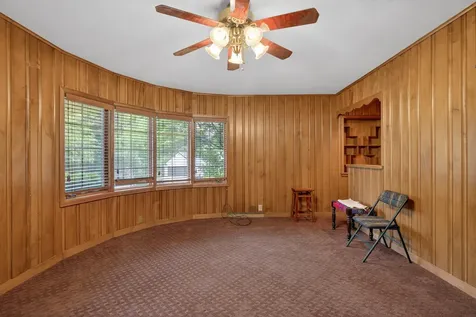 221 Byrnes Drive Waterloo IA 50701