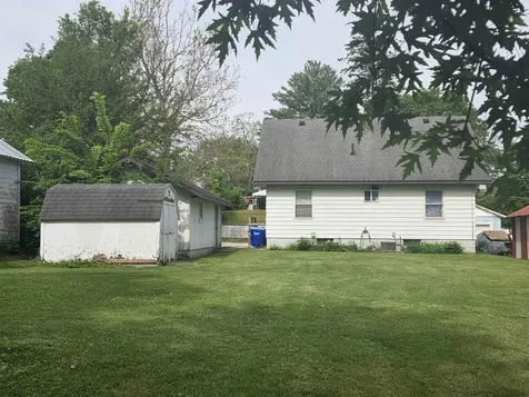 712 3rd Avenue NE Independence IA 50644