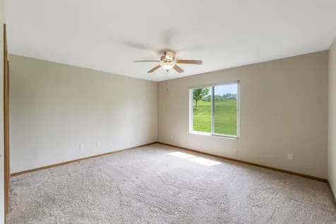4102 Legacy Lane Cedar Falls IA 50613