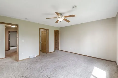 4102 Legacy Lane Cedar Falls IA 50613