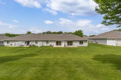 4102 Legacy Lane Cedar Falls IA 50613