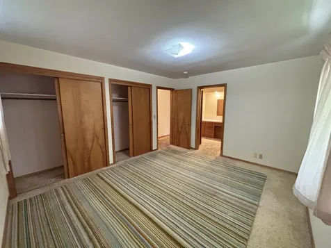 2620 Crestline Avenue Waterloo IA 50702