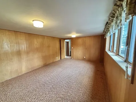 2620 Crestline Avenue Waterloo IA 50702