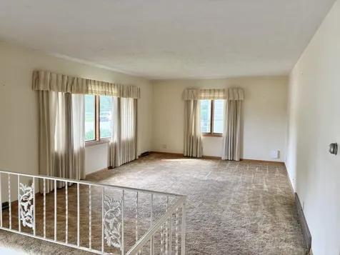 2620 Crestline Avenue Waterloo IA 50702