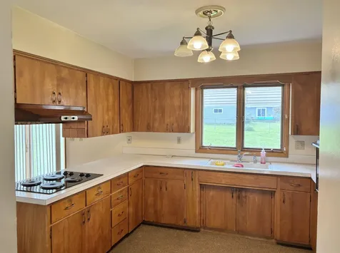 2620 Crestline Avenue Waterloo IA 50702