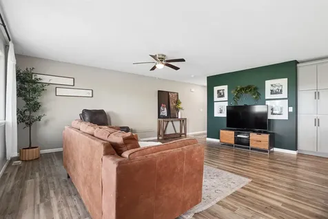 1115 Loren Drive Cedar Falls IA 50613