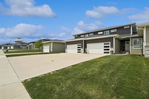 1115 Loren Drive Cedar Falls IA 50613