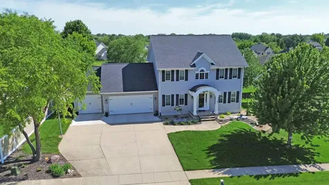 2703 Glen Oaks Drive Cedar Falls IA 50613