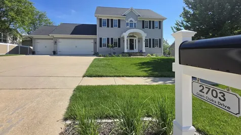 2703 Glen Oaks Drive Cedar Falls IA 50613