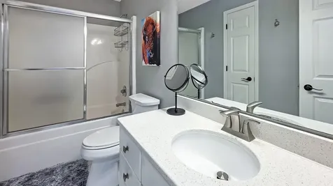 2703 Glen Oaks Drive Cedar Falls IA 50613