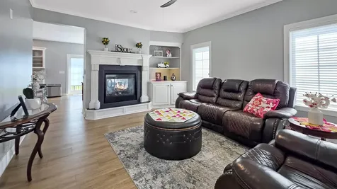 2703 Glen Oaks Drive Cedar Falls IA 50613