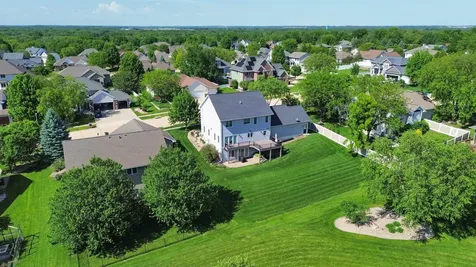2703 Glen Oaks Drive Cedar Falls IA 50613