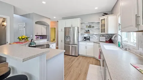 2703 Glen Oaks Drive Cedar Falls IA 50613