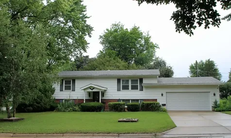 602 E Sunrise Street New Hampton IA 50659