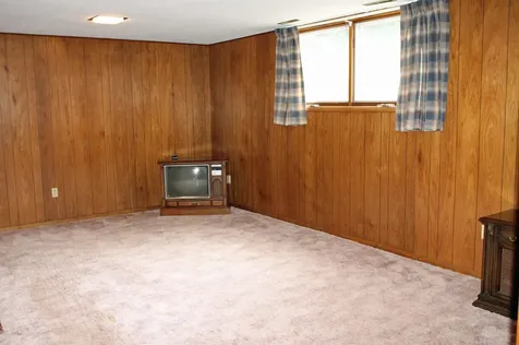 602 E Sunrise Street New Hampton IA 50659