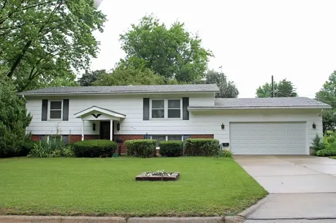 602 E Sunrise Street New Hampton IA 50659