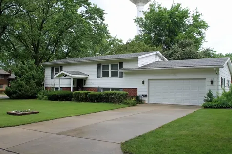 602 E Sunrise Street New Hampton IA 50659