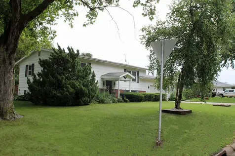 602 E Sunrise Street New Hampton IA 50659