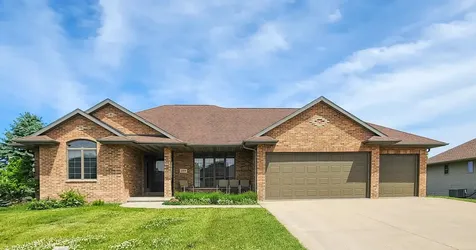 229 Winslow Drive Manchester IA 52057
