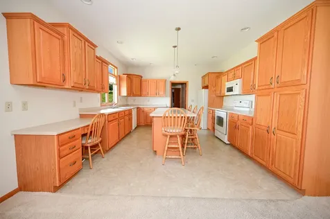 229 Winslow Drive Manchester IA 52057