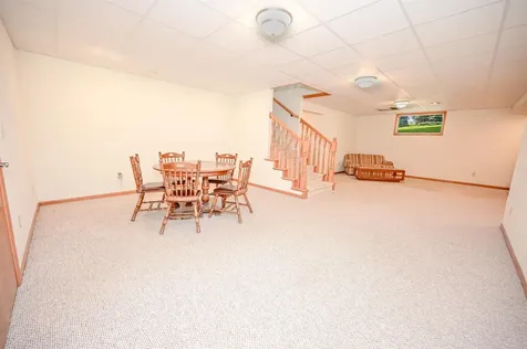 229 Winslow Drive Manchester IA 52057