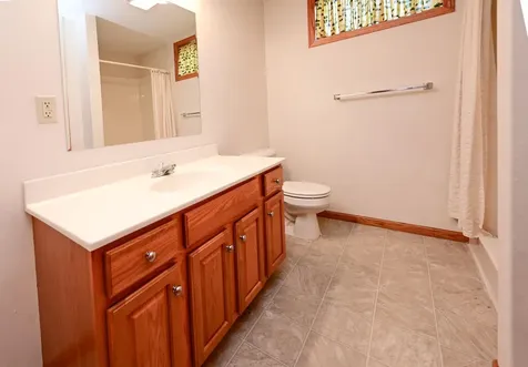 229 Winslow Drive Manchester IA 52057