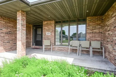229 Winslow Drive Manchester IA 52057