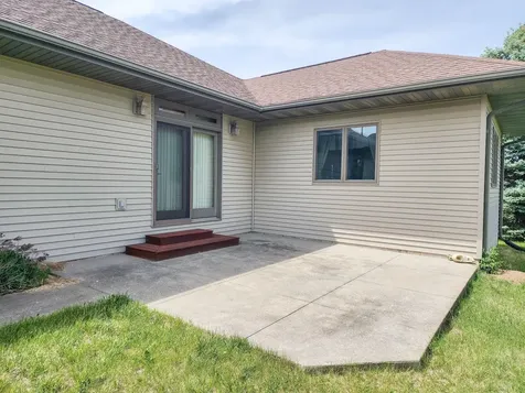 229 Winslow Drive Manchester IA 52057