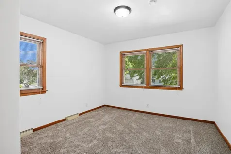 1029 W 13 Street Cedar Falls IA 50613