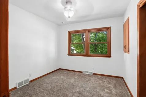 1029 W 13 Street Cedar Falls IA 50613